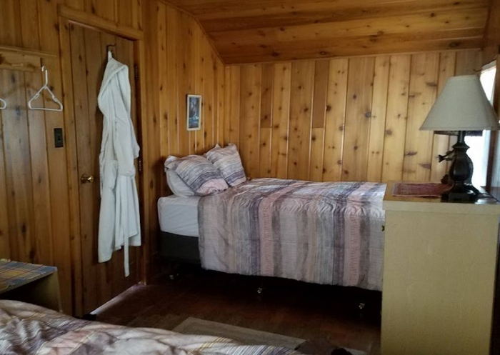 Minnetonka Resort - From Web Listing (newer photo)